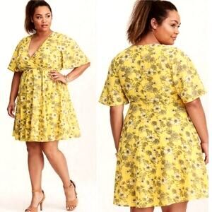 Torrid Plus Size Yellow & White Floral Wrap Dress
